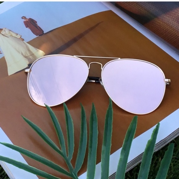 Accessories - Unisex Rose Gold Aviator Sunglasses